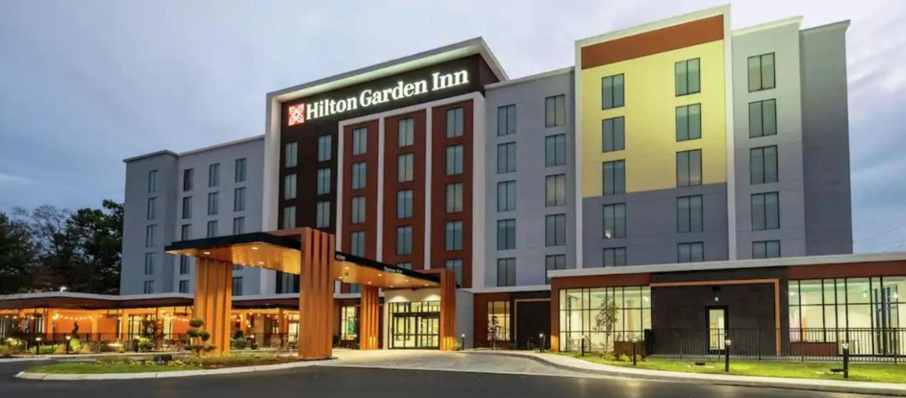 Hilton Garden Inn Orlando I-4 Millenia Blvd Mall Exterior photo